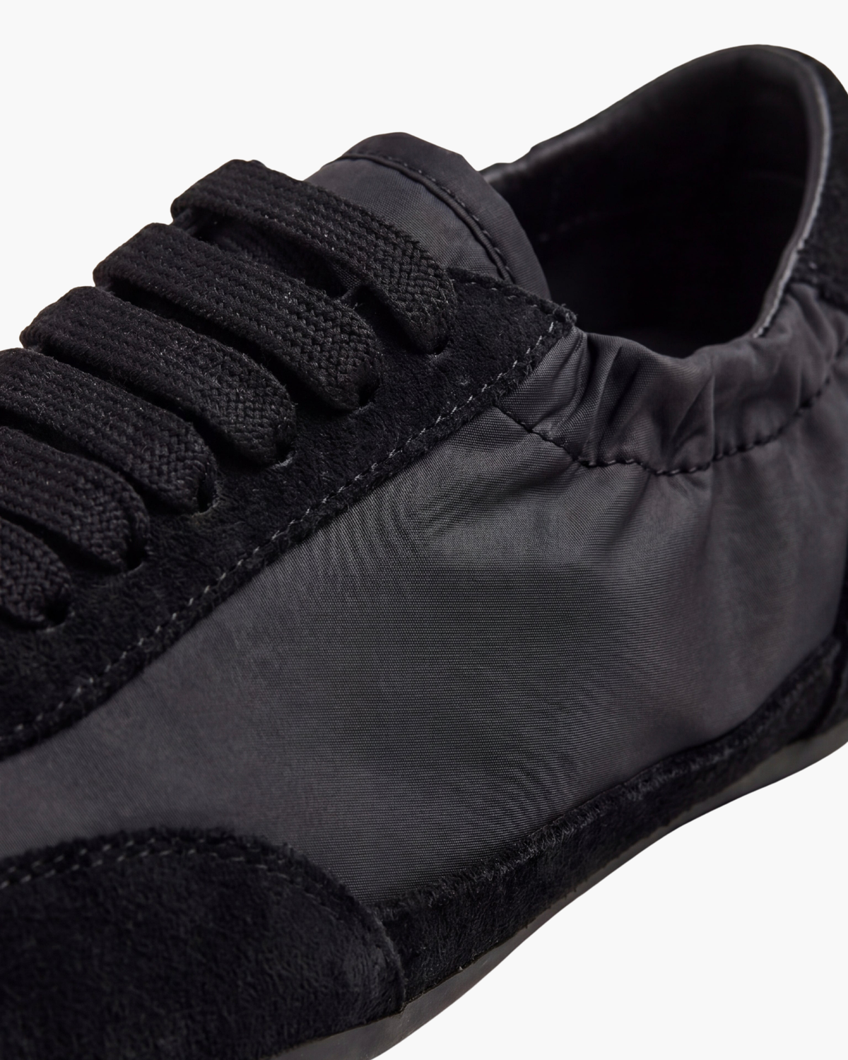 AVERNA CITY SNEAKER - BLACK