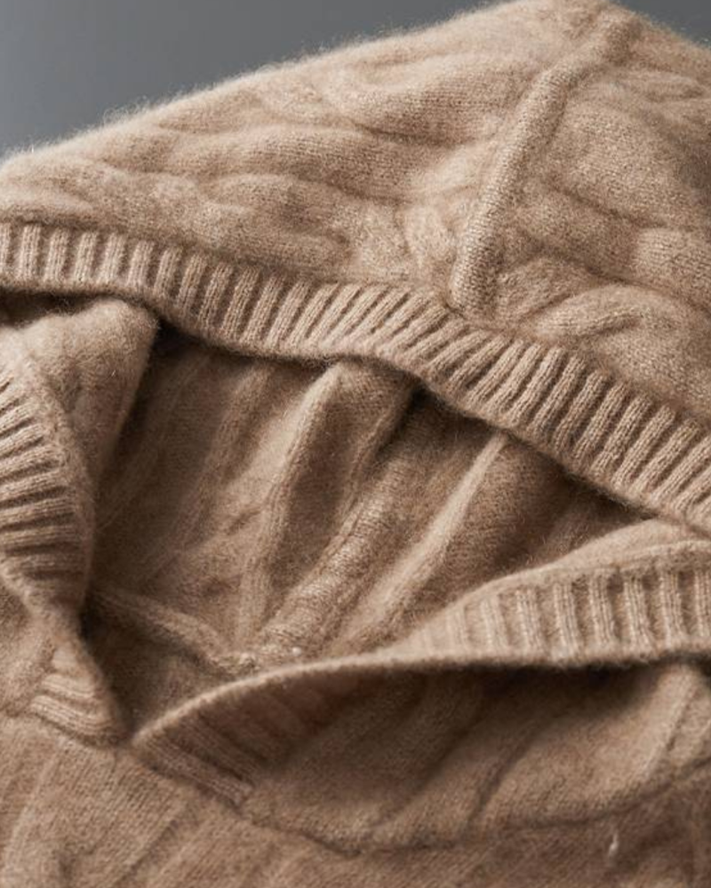 CASHMERE CABLE KNIT HOODIE